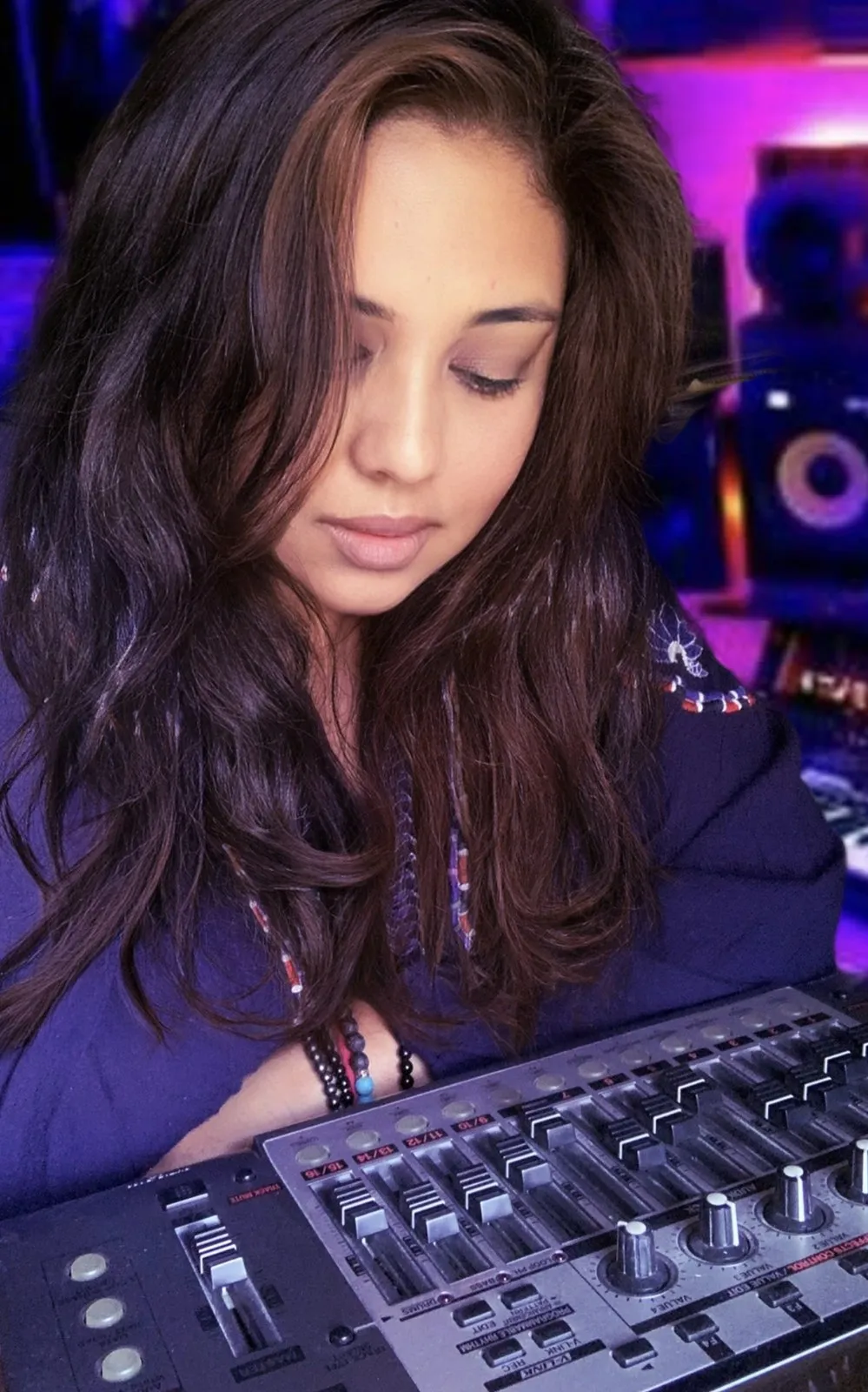 Anjalts at the mixing desk